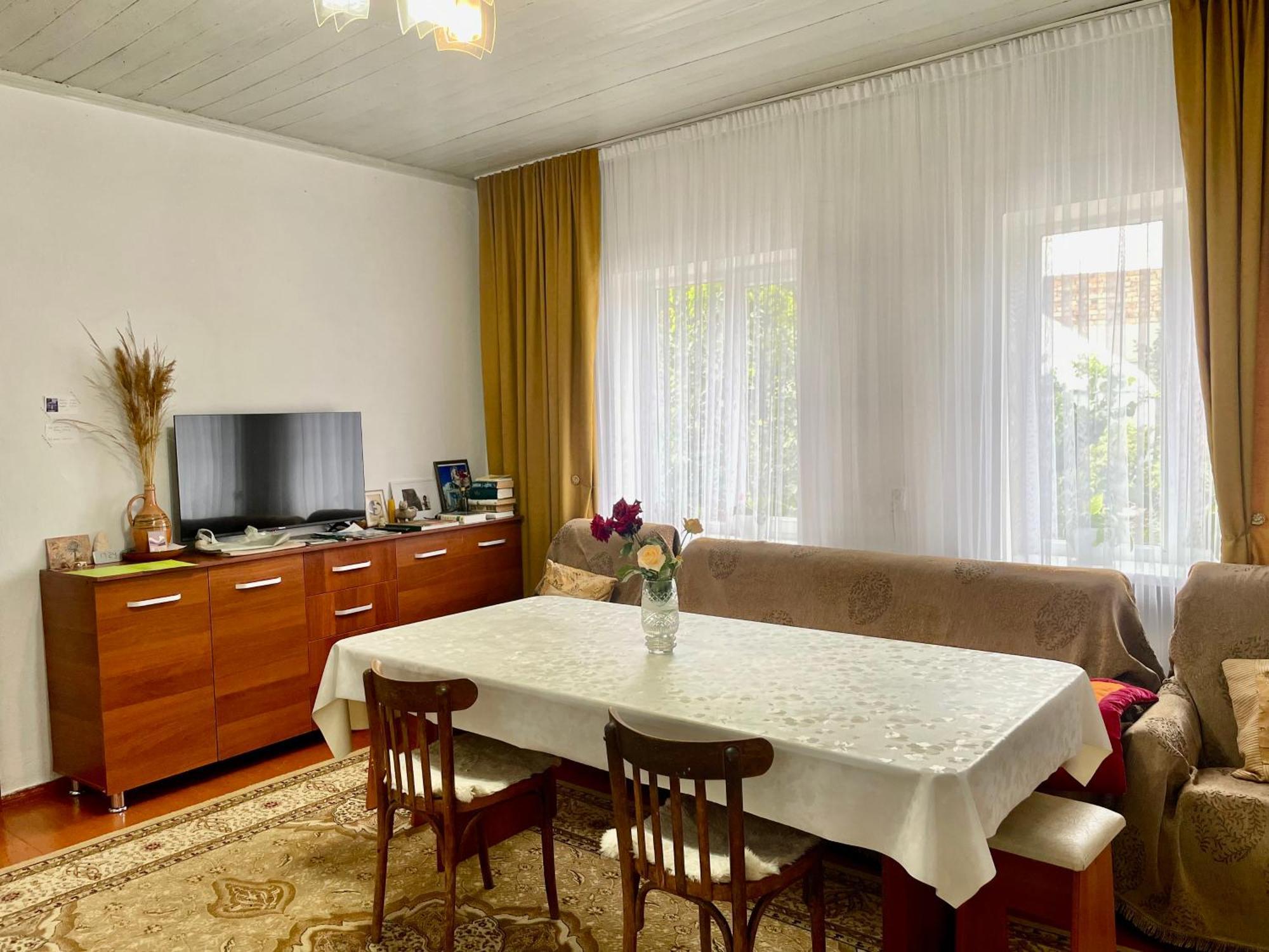 Gulnara Guest House Balykchy Экстерьер фото