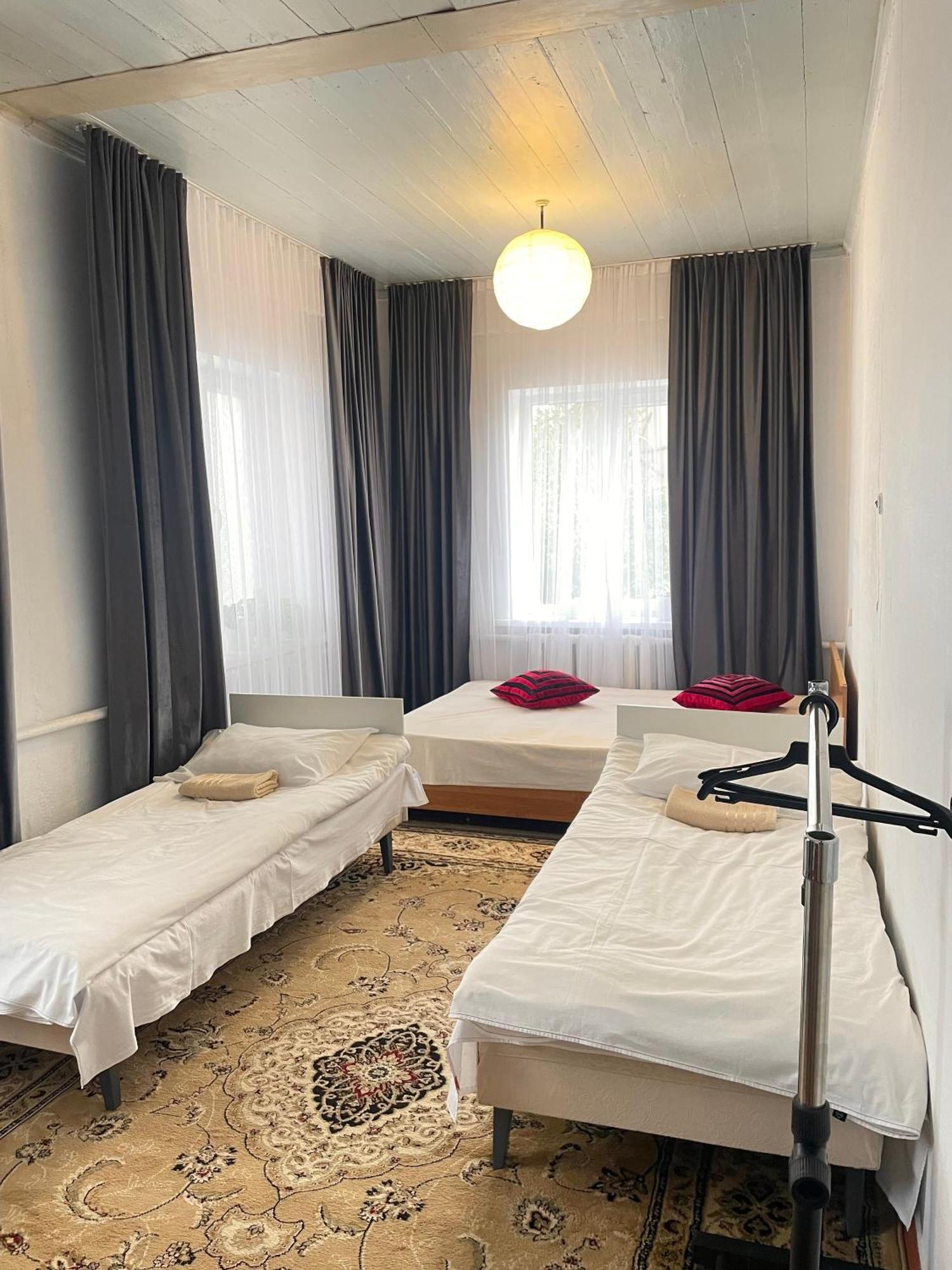 Gulnara Guest House Balykchy Экстерьер фото