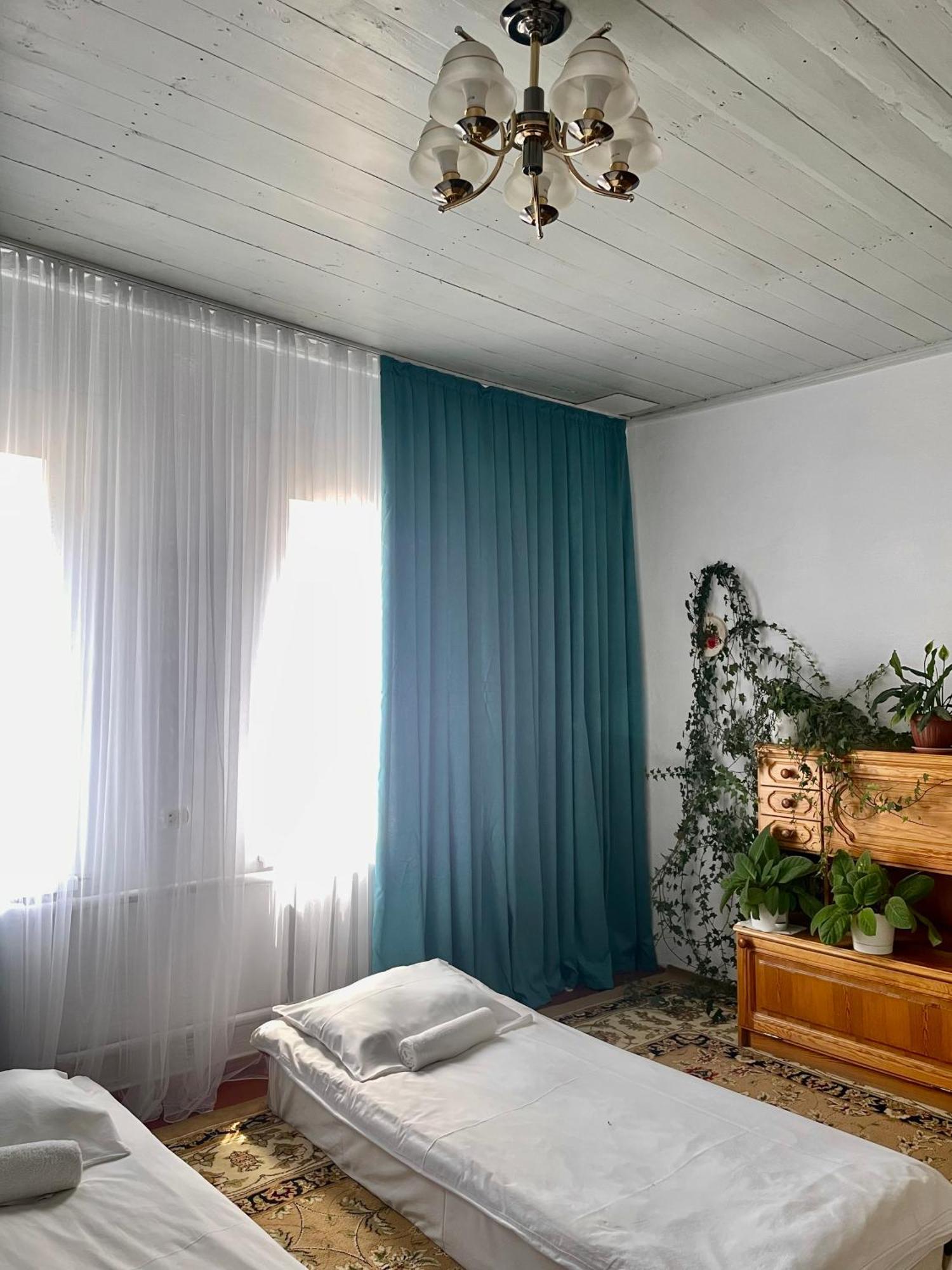Gulnara Guest House Balykchy Экстерьер фото